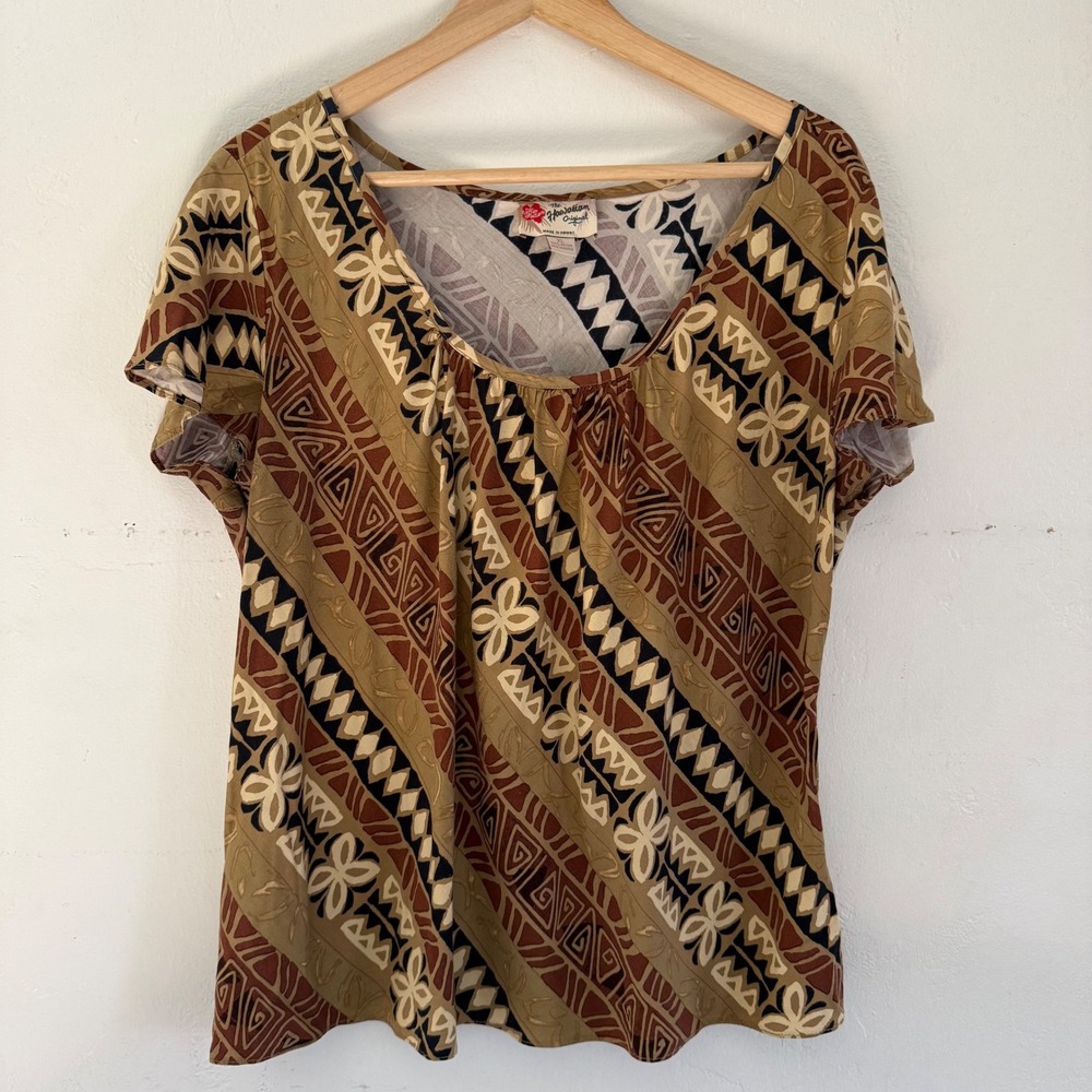 Hilo Hattie Womens XL Top 100% Rayon Made in Hawaii Tropical Print Short Sleeve